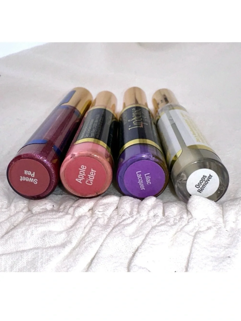 NEW LipSense Long Lasting Lip Color Bundle. Red.